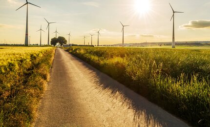 Windturbinen als Zeichen von Energierevolutionen
