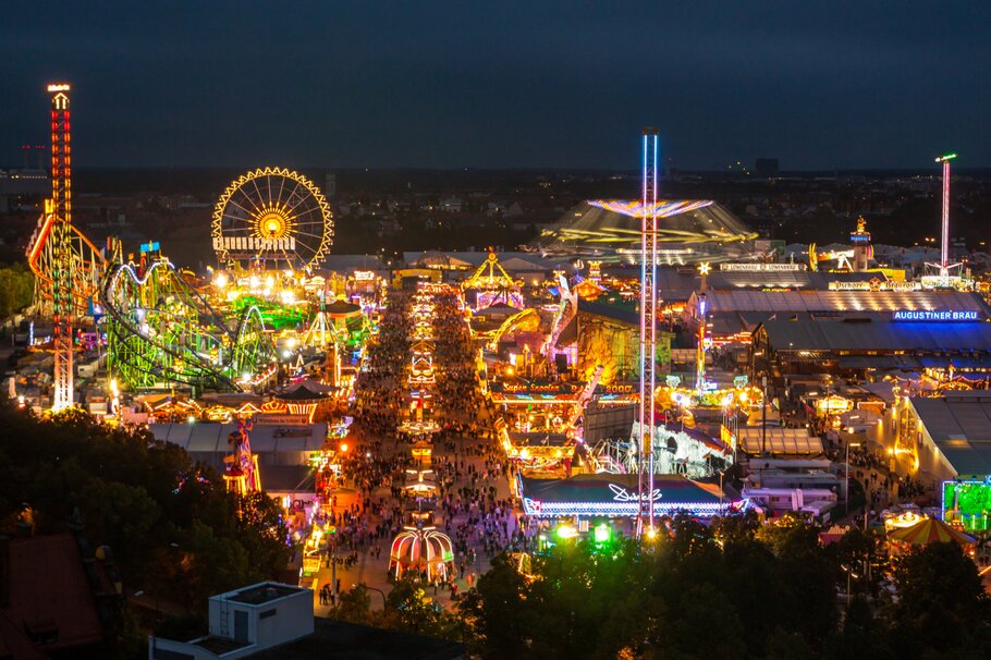 Oktoberfest, Kirmes, Riesenrad, Menschen, Lichter