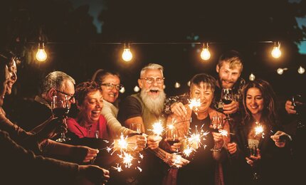 Menschen, Silvester, Leuchtkerzen