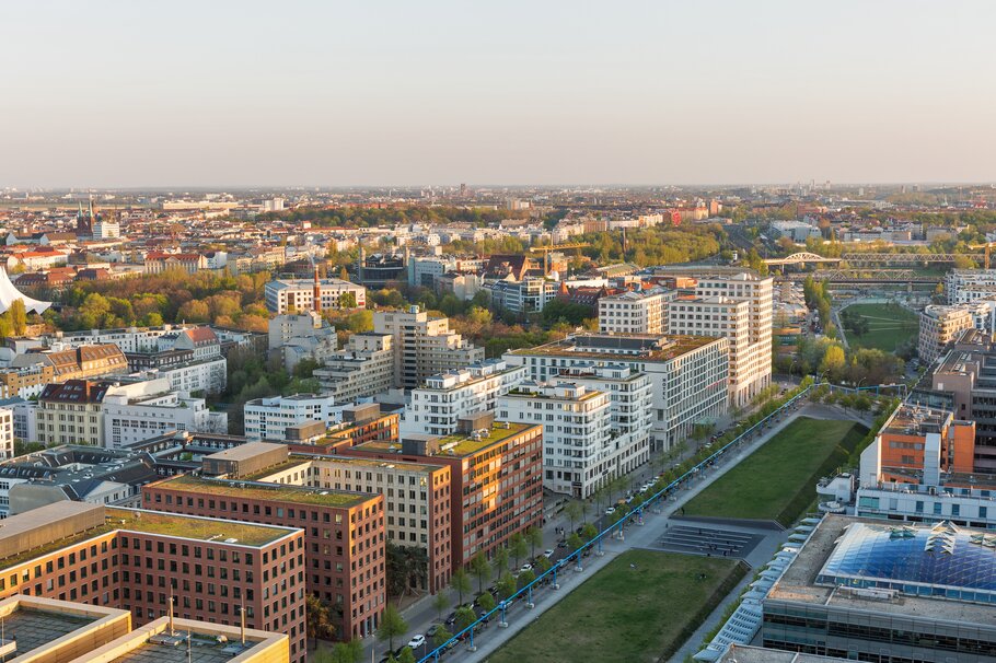 Stadt, Hochhaus, Gründach